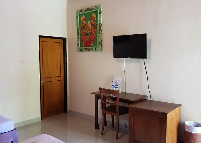 Kusnadi Hotel 3*
