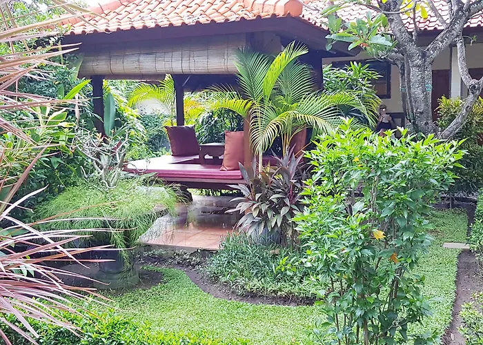 Kusnadi Hotel Legian