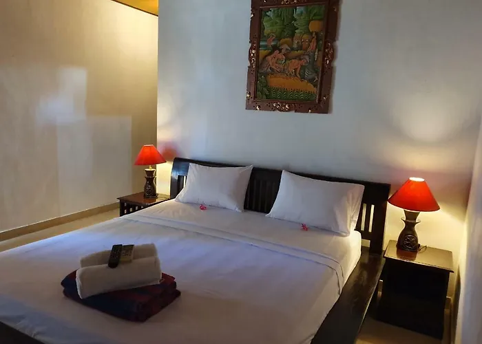 Kusnadi Hotel 3*